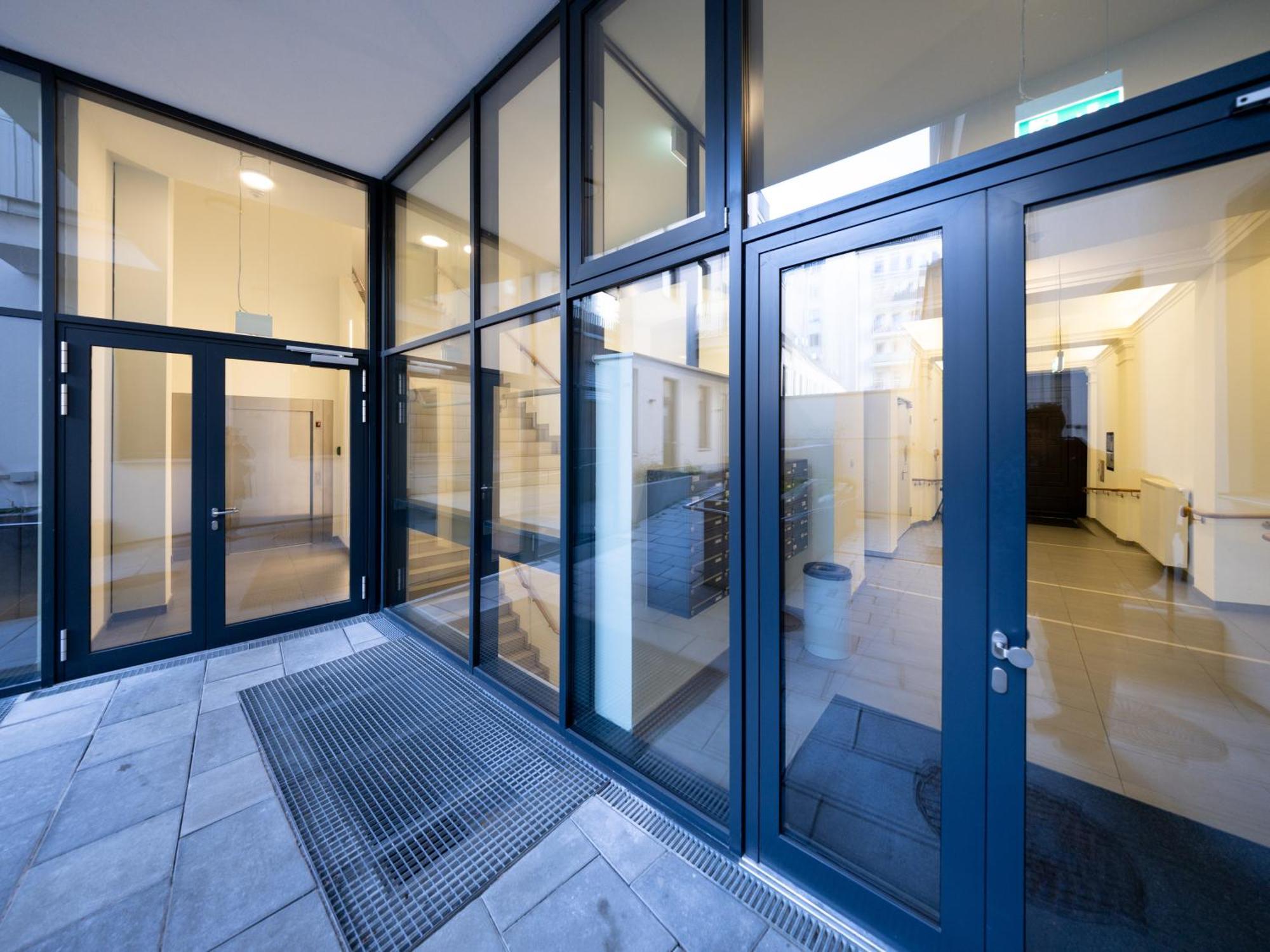 Premium With Free Parking Garage Apartment Wien