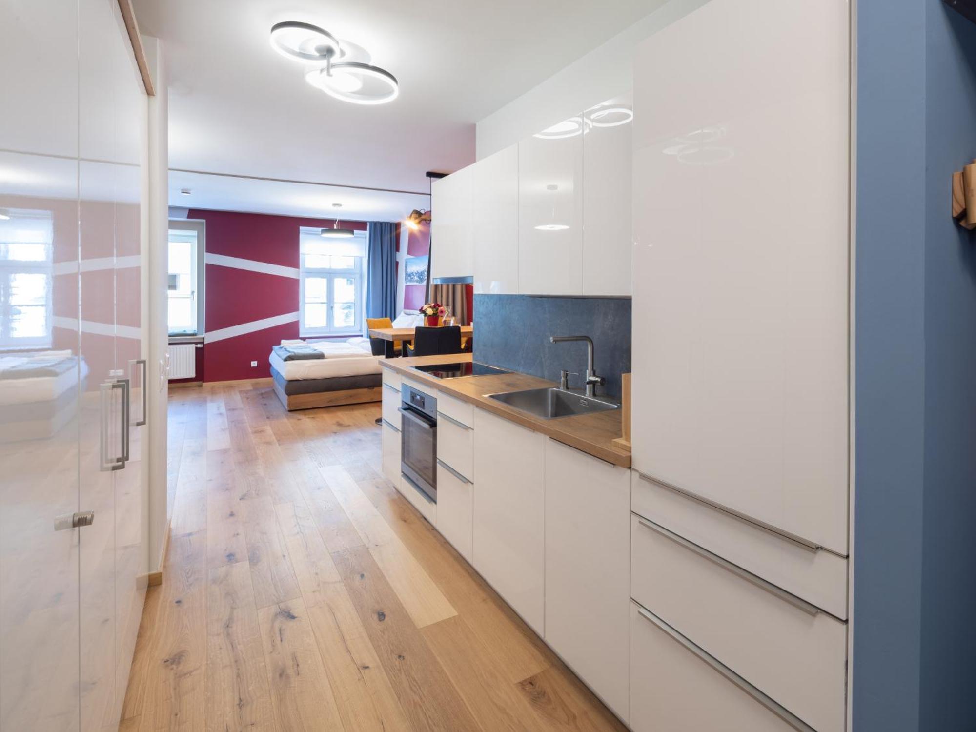 Apartment Premium With Free Parking Garage *